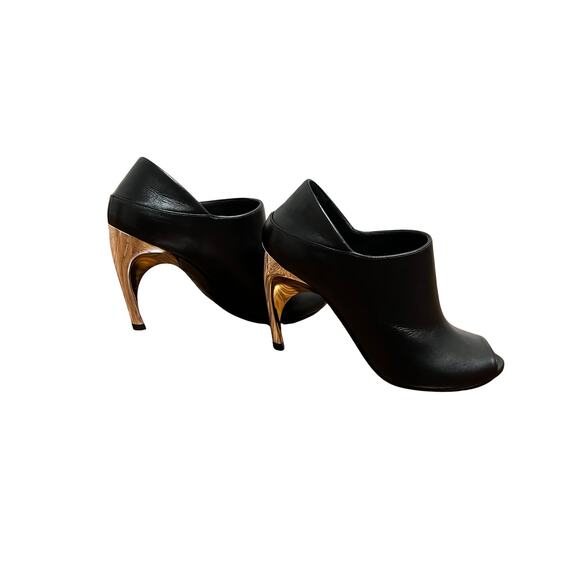 Alexander McQueen Shoes - Alexander McQueen Sculptural Heel Mule Black Leather Gold Silver 36.5 Peep Toe